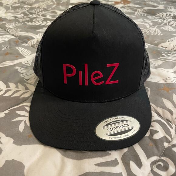 Pilez fast food restaurant Pennsylvania baseball hat black red The Classics - Picture 1 of 7